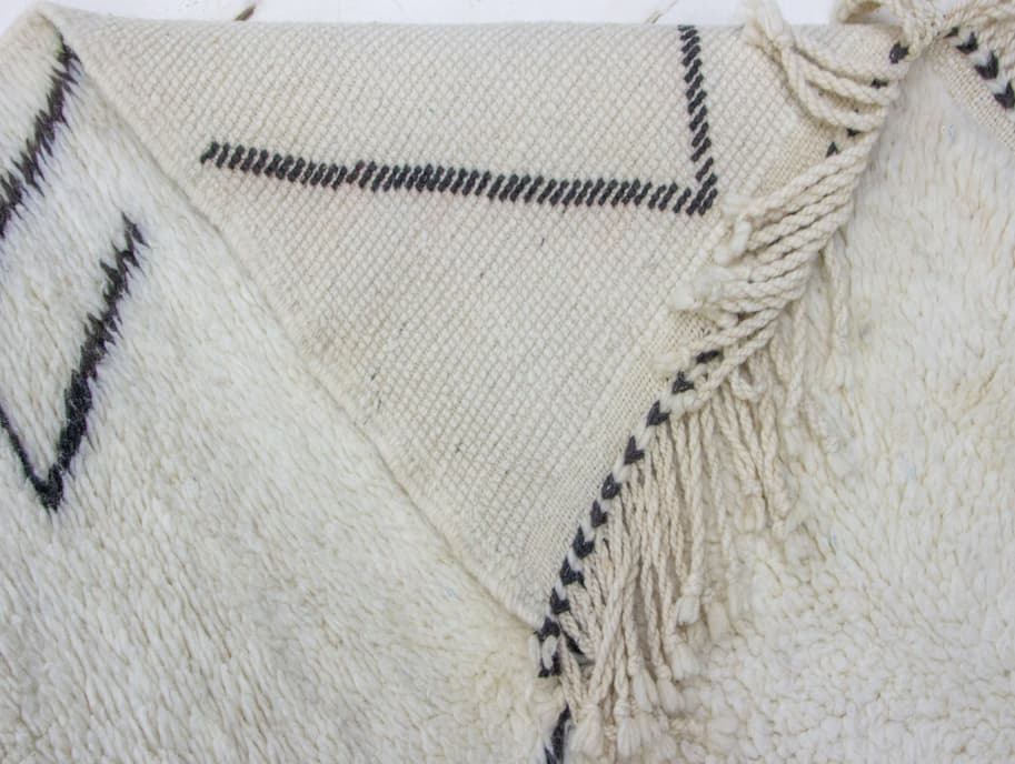 Black And White Beni Ouarain Rug