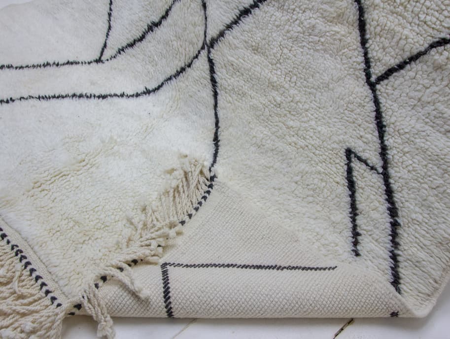 Black And White Beni Ouarain Rug