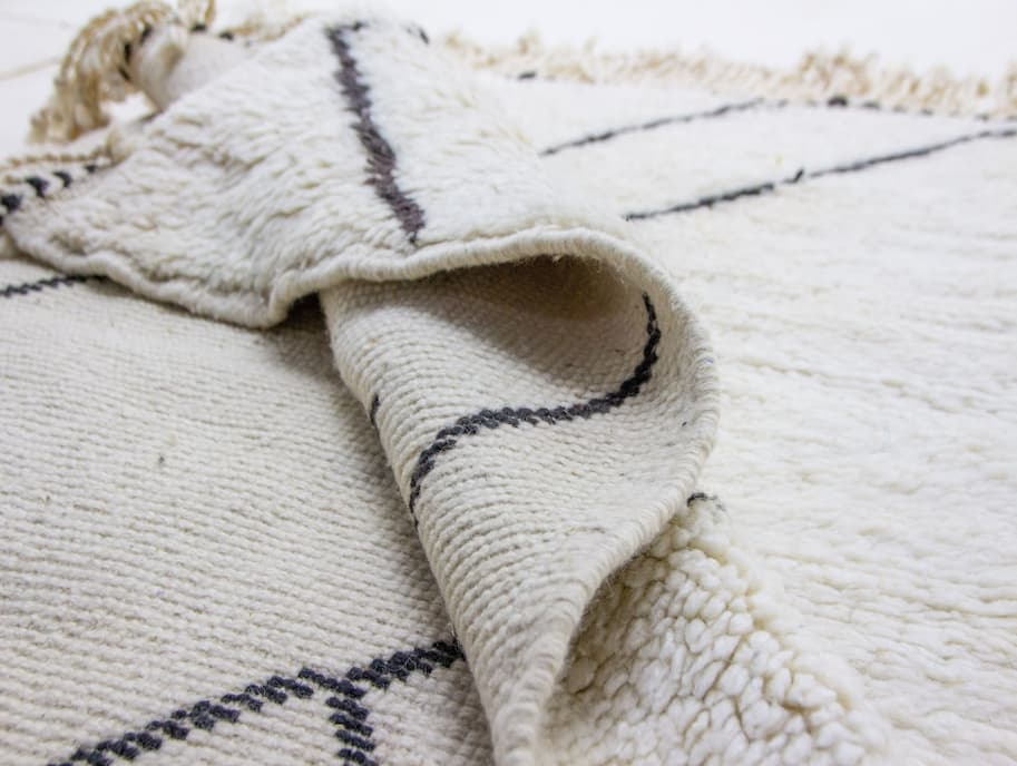 Black And White Beni Ouarain Rug