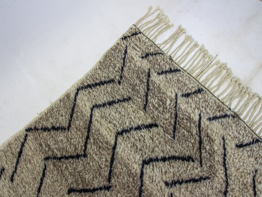 Gray And Black Beni Ouarain Rug